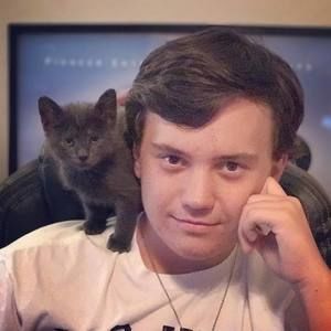 Meet your Posher, Alex